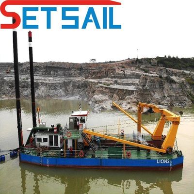 Poids total 28-1000t Siemens PLC Cutter Suction Sand Dredging Machine avec une rampe d'ancrage