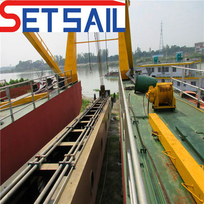 Dredger à aspiration avec 9000m3 de débit d'eau et moteur hydraulique diesel