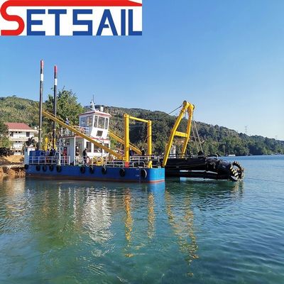 Fabriqué à 16 pouces Dredger à aspiration pour la mer Profondeur maximale de dragage 13 mètres Propulsé au diesel