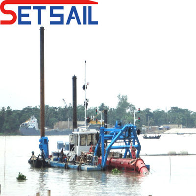 Profondeur maximale de dragage 13 mètres 16 pouces Dredger à aspiration avec générateur Cummins