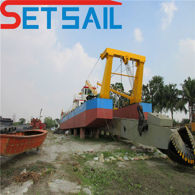 Siemens PLC Diesel Cutter Dredger à aspiration pour le sable des rivières à une capacité maximale de 6000 m3/h