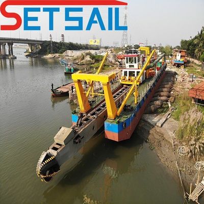 Siemens PLC Diesel Cutter Dredger à aspiration pour le sable des rivières à une capacité maximale de 6000 m3/h