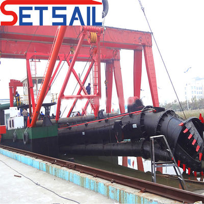 Dredger à aspiration à coupe de 10 pouces pour les lacs et les mers Poids brut 90000.000kg 53 mètres de tête