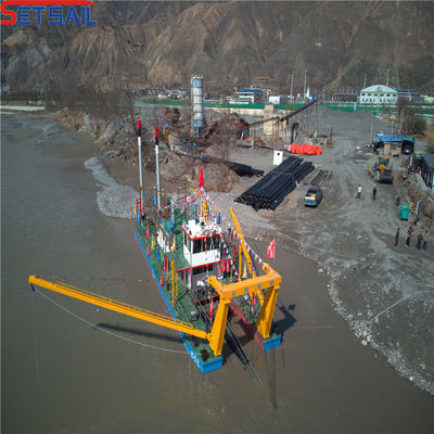 Système hydraulique certifié CE Dredger à aspiration à coupe de 10 pouces pour une longueur totale de 31,1 mètres