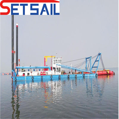Distance maximale de décharge 15 kilomètres Dredger à aspiration pour le sable et la boue des rivières