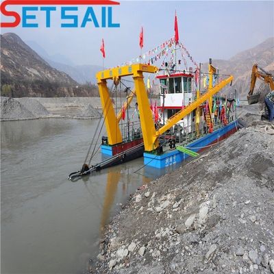 Dredger à aspiration de 8 pouces avec pompe à sable sous-marine Poids total 85 tonnes
