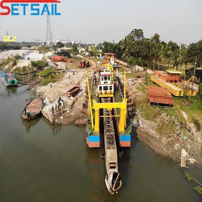Largeur totale 5m-15m Moteur diesel importateur Dredger à aspiration pour le dragage de sable fluvial