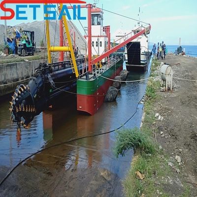 Dredger de sable à aspiration à 18 m avec tuyau de décharge de 700 mm de diamètre et hydrocyclone