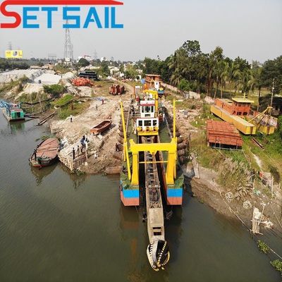 Dredger à aspiration de 24 pouces avec sable de rivière et profondeur de dragage de 18 m