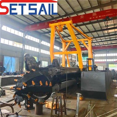26 pouces de débit d'eau 9000m3 Dredger à aspiration avec moteur diesel Cummins personnalisé