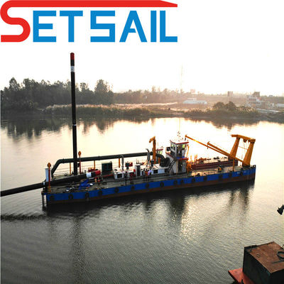 Capacité du sol 1200m3 moteur diesel Cummins 26 pouces Dredger à aspiration avec ancrage