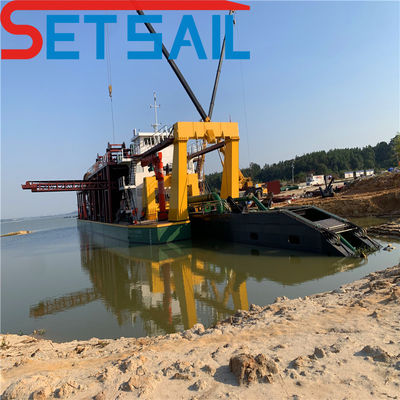 Capacité du sol 1200m3 moteur diesel Cummins 26 pouces Dredger à aspiration avec ancrage