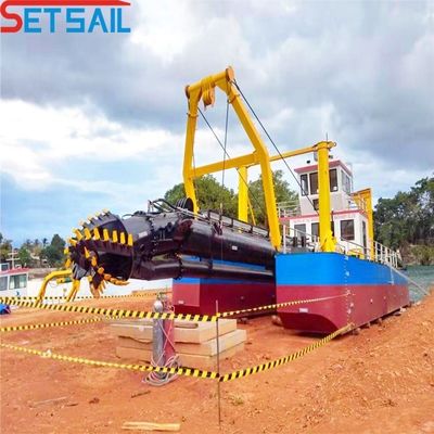 3900cm * 860cm * 200cm Package Cutter Suction Sand Dredging Ship avec ancrage