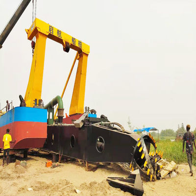 Malaisie Dredger à aspiration à haute capacité de 28 pouces avec 736 kW de puissance du moteur auxiliaire