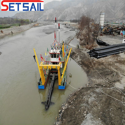 28*8,8*2,25 mètres Taille de la coque Types de cyclone Hydrocyclone 26 pouces Dredger à aspiration à coupe