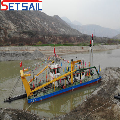 28*8,8*2,25 mètres Taille de la coque Types de cyclone Hydrocyclone 26 pouces Dredger à aspiration à coupe