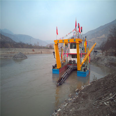 QH-D27 700 M3 Capacité 18 pouces Dredger à sable à aspiration pour la construction portuaire