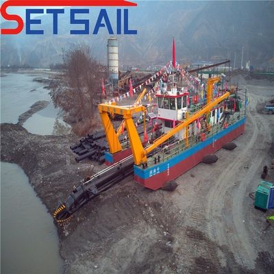 120-220L/H Consommation de carburant Barge de dragage de sable fluvial pour cutter Scution Dredger