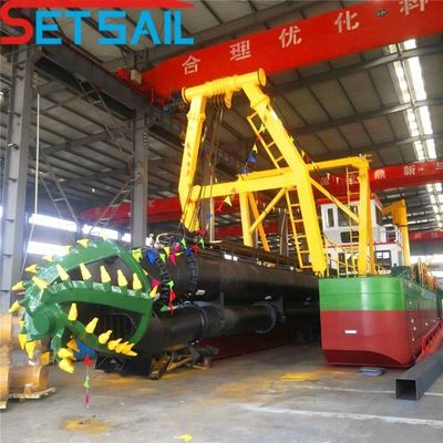 24 pouces Dredger à aspiration pour tête de coupe hydraulique dans le réservoir du port de River Lake