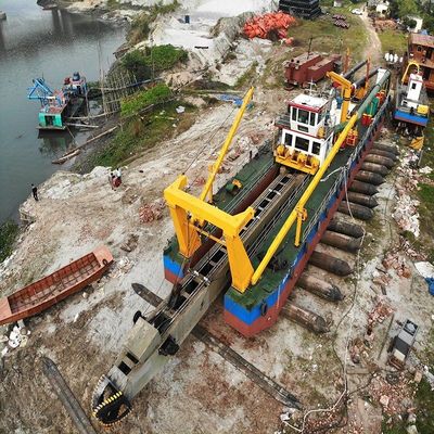 Pompes sous-marines Anchor Boom Cutter Suction Dredger avec station de propulsion 1,2 m de tirage