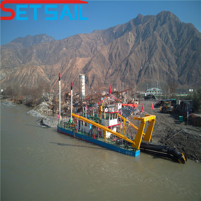 Dredger à aspiration à moteur auxiliaire de 260 kW avec type de fente CTS et pompe sous-marine