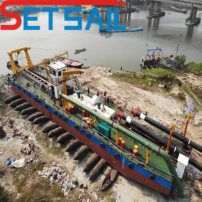 230000.000kg Dredger à aspiration à coupe de stock avec puissance moteur diesel et 15 m de profondeur de dragage