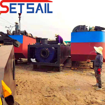 Hauteur totale 2,2 m Moteur diesel Flux d'eau 5000 m3 Dresseur à aspiration à vide avec hydraulique