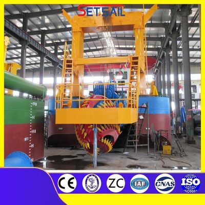 Cumins. Cat Diesel Mini Dredge Dredging Machine avec le treuil hydraulique et le transporteur de spud