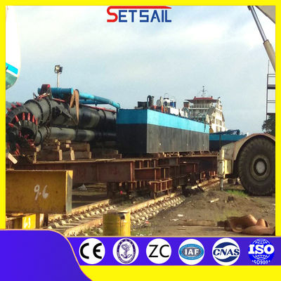 Cumins. Cat Diesel Mini Dredge Dredging Machine avec le treuil hydraulique et le transporteur de spud