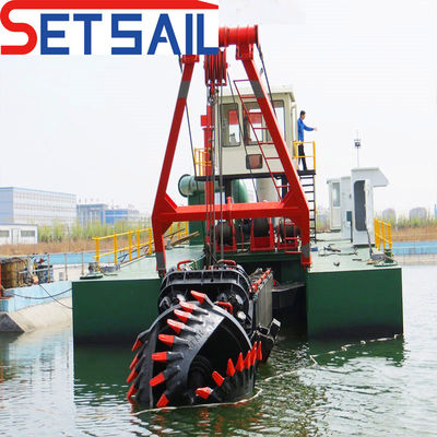 Dredger à aspiration de 20 pouces avec pompe sous-marine de haute capacité 750-1000 mètres cubes