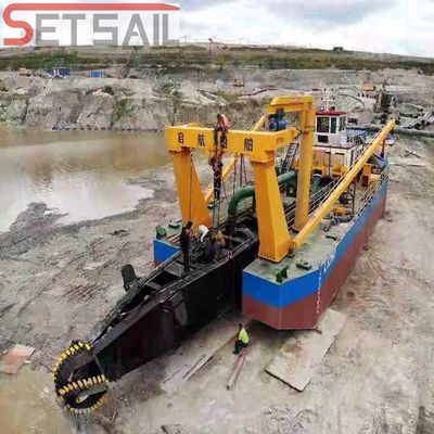 Dredger à sable de 582 kW avec une puissance de tête de coupe de 260 kW et une profondeur de dragage de 10 m