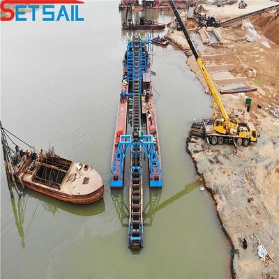 50-300m3 Durable Hull Chain Bucket River Mining Dredger pour le lac d'or en couleur multi