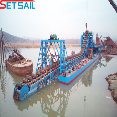 50-300m3 Durable Hull Chain Bucket River Mining Dredger pour le lac d'or en couleur multi