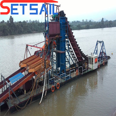 Hydrocyclone Gold Diamond Mining Dredger avec une longueur totale de 24 à 38 m et une chute d'agitation