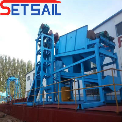 Hydrocyclone Gold Diamond Mining Dredger avec une longueur totale de 24 à 38 m et une chute d'agitation