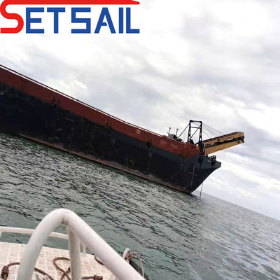 Bateau de transport de sable et de boue de petite taille avec une puissance du moteur principal de 100 kW à 500 kW
