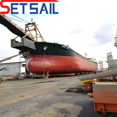 Bateau de transport de sable et de boue de petite taille avec une puissance du moteur principal de 100 kW à 500 kW