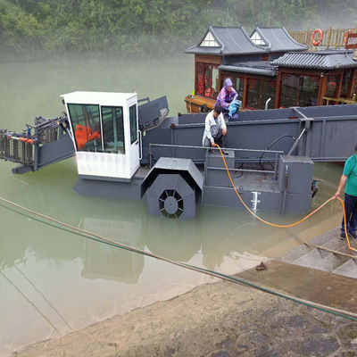 Nettoyage de jacinthes aquatiques professionnel avec une vitesse de travail de 3,5 à 5 kn/h