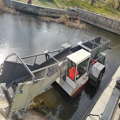 Nettoyage de jacinthes aquatiques professionnel avec une vitesse de travail de 3,5 à 5 kn/h